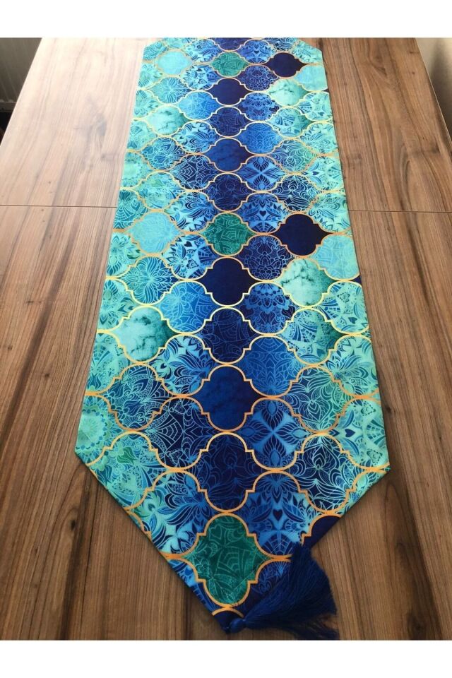 Canlı ve Modern: Saks Moroccan Desenli Masa Örtüsü ile Sofra Düzeni , Runner