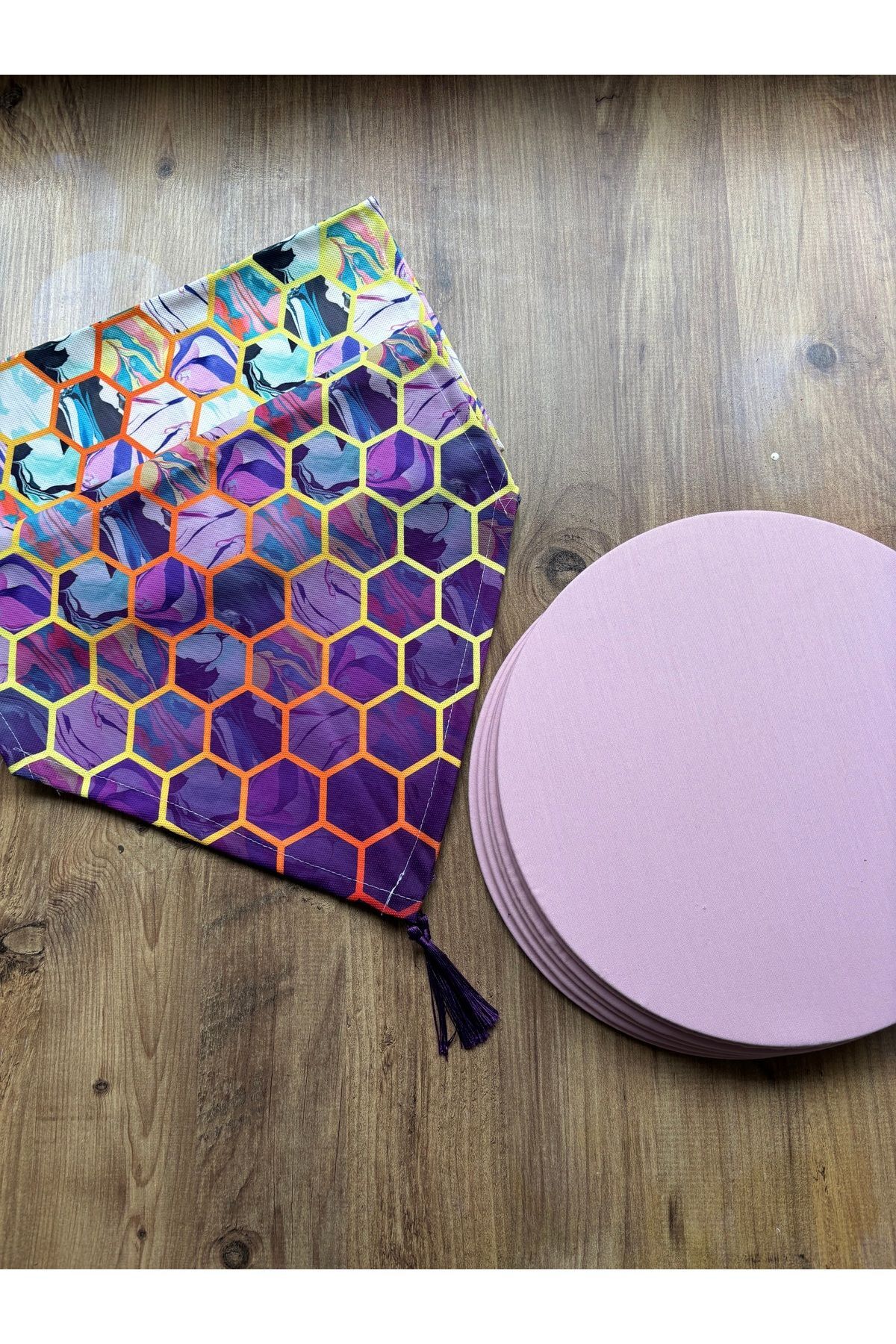 Modern Altıgen Desenli Duck Keten Runner ve 6'lı Pembe Supla Seti