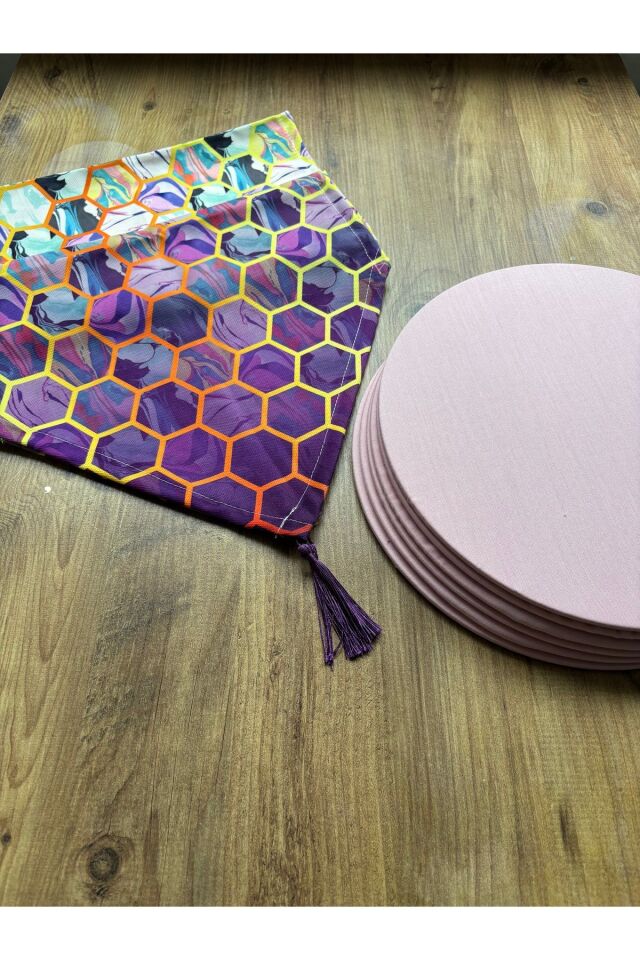 Modern Altıgen Desenli Duck Keten Runner ve 6'lı Pembe Supla Seti Modern Pembe - 40 x 140
