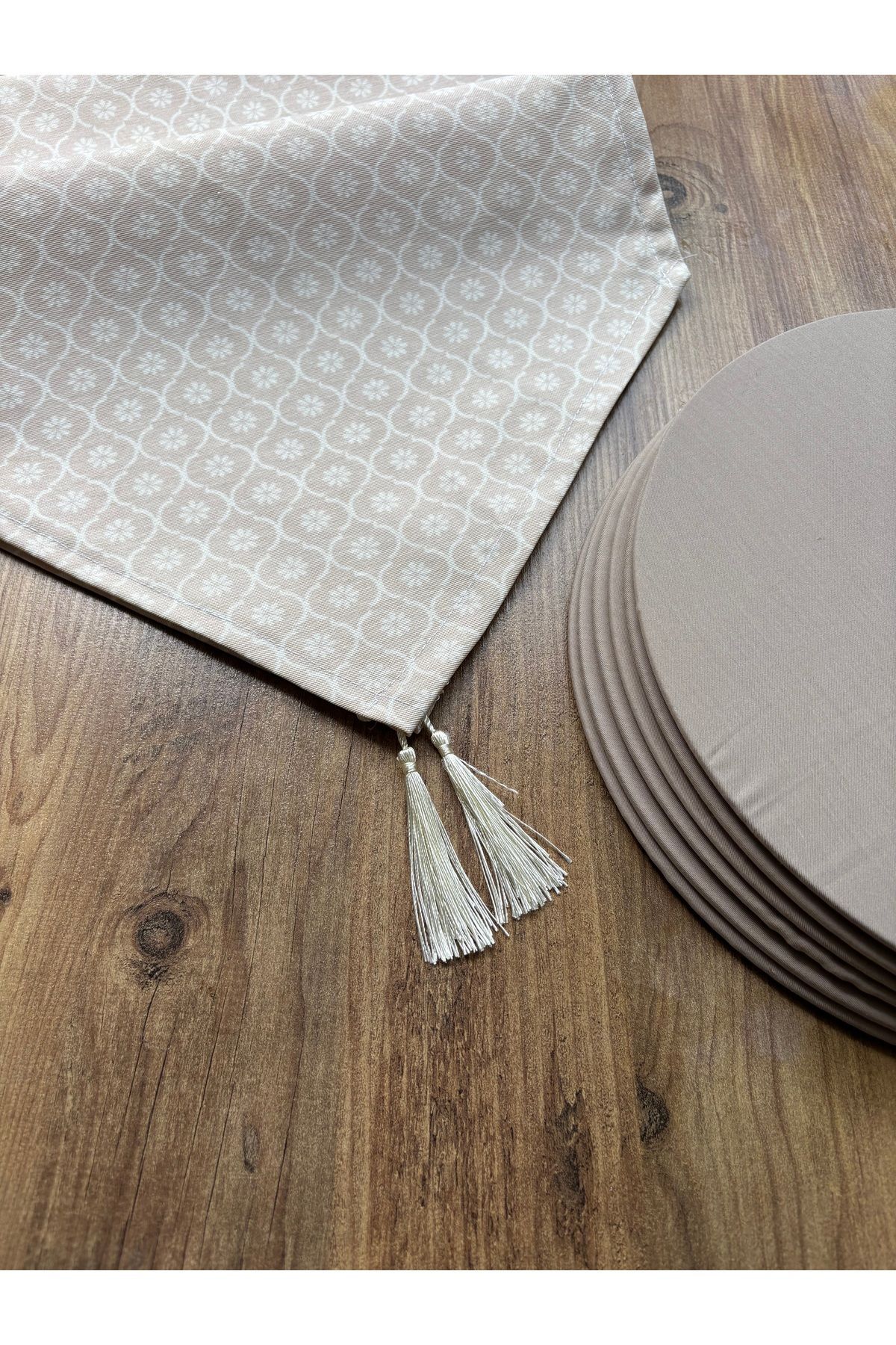 Modern Altıgen Desenli Duck Keten Runner ve 6'lı Pembe Supla Seti Bej Myonca - 40 x 140