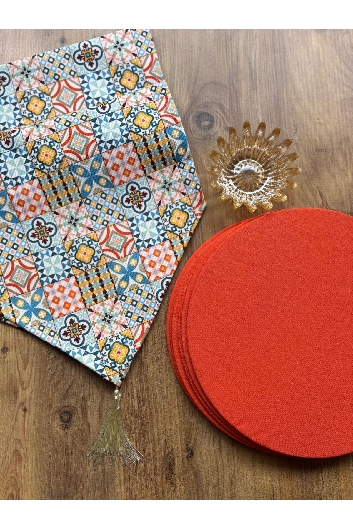 Bahar Çiçekleri Duck Keten Runner ve 6'lı Kırmızı Supla Seti çini turuncu - 140 x 40