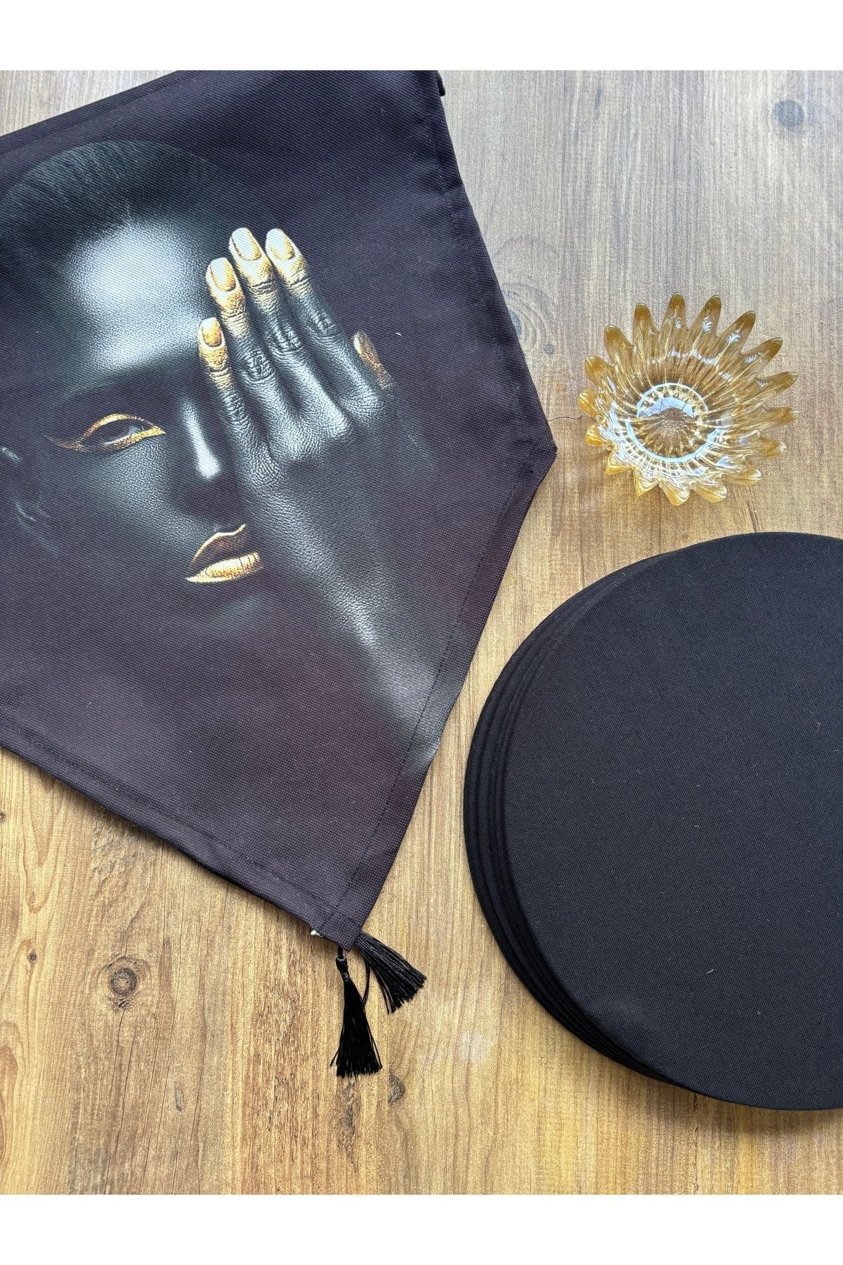 Bahar Çiçekleri Duck Keten Runner ve 6'lı Kırmızı Supla Seti black siyah - 140 x 40