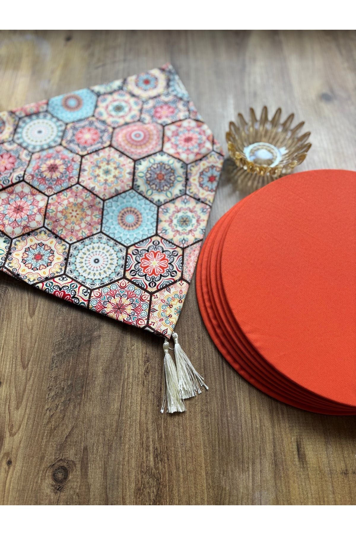 Bahar Çiçekleri Duck Keten Runner ve 6'lı Kırmızı Supla Seti soft turuncu - 140 x 40