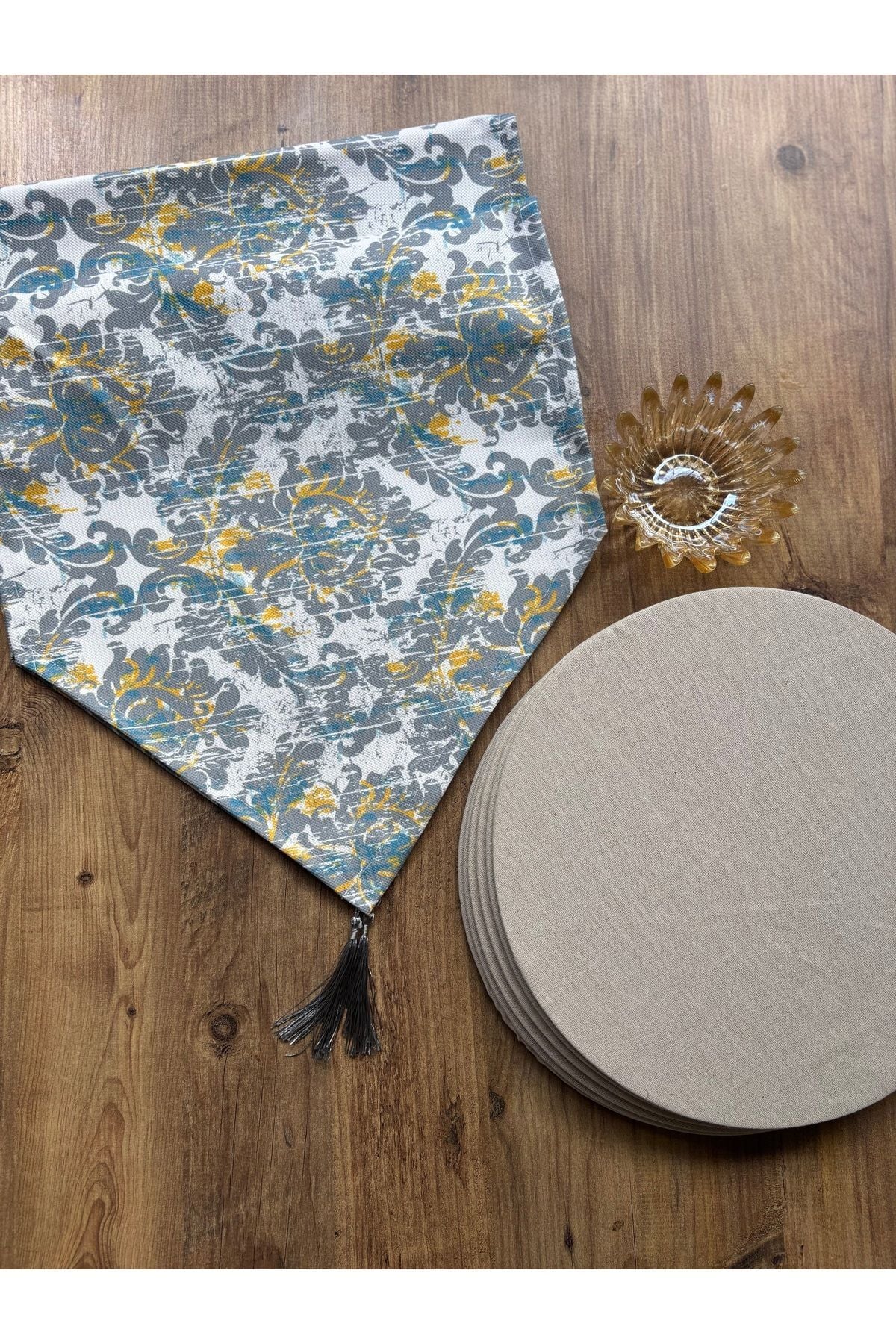 Bahar Çiçekleri Duck Keten Runner ve 6'lı Kırmızı Supla Seti mint avan krem - 140 x 40