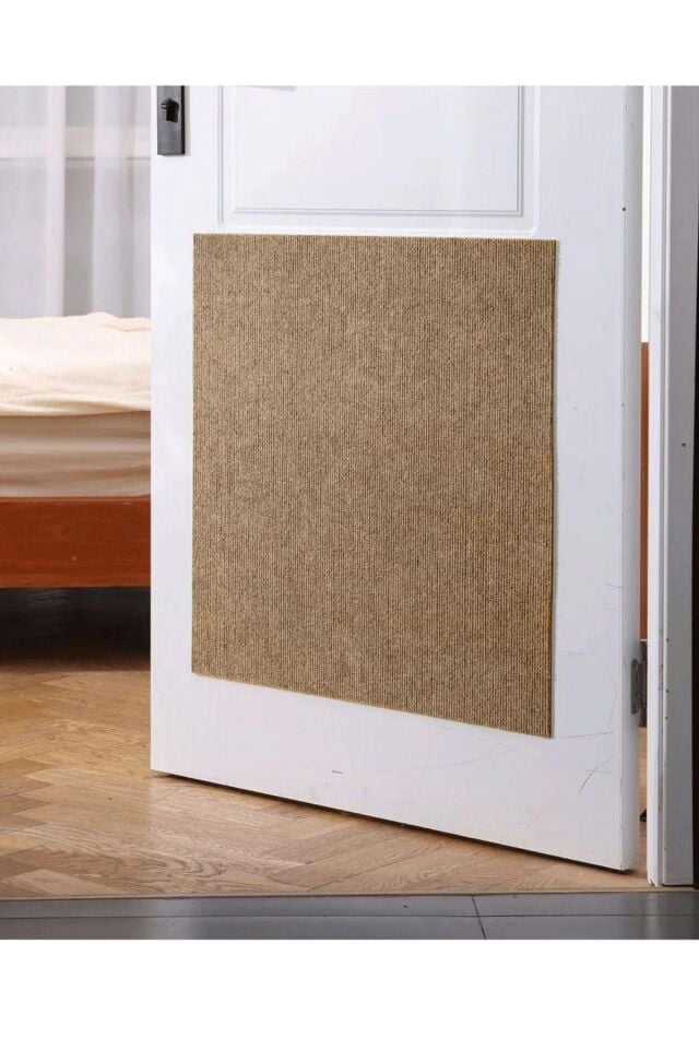 Kediler İçin Yapışkanlı Tırmalama Keçesi - Mobilya Koruyucu ( 50x100 cm) Kahverengi
