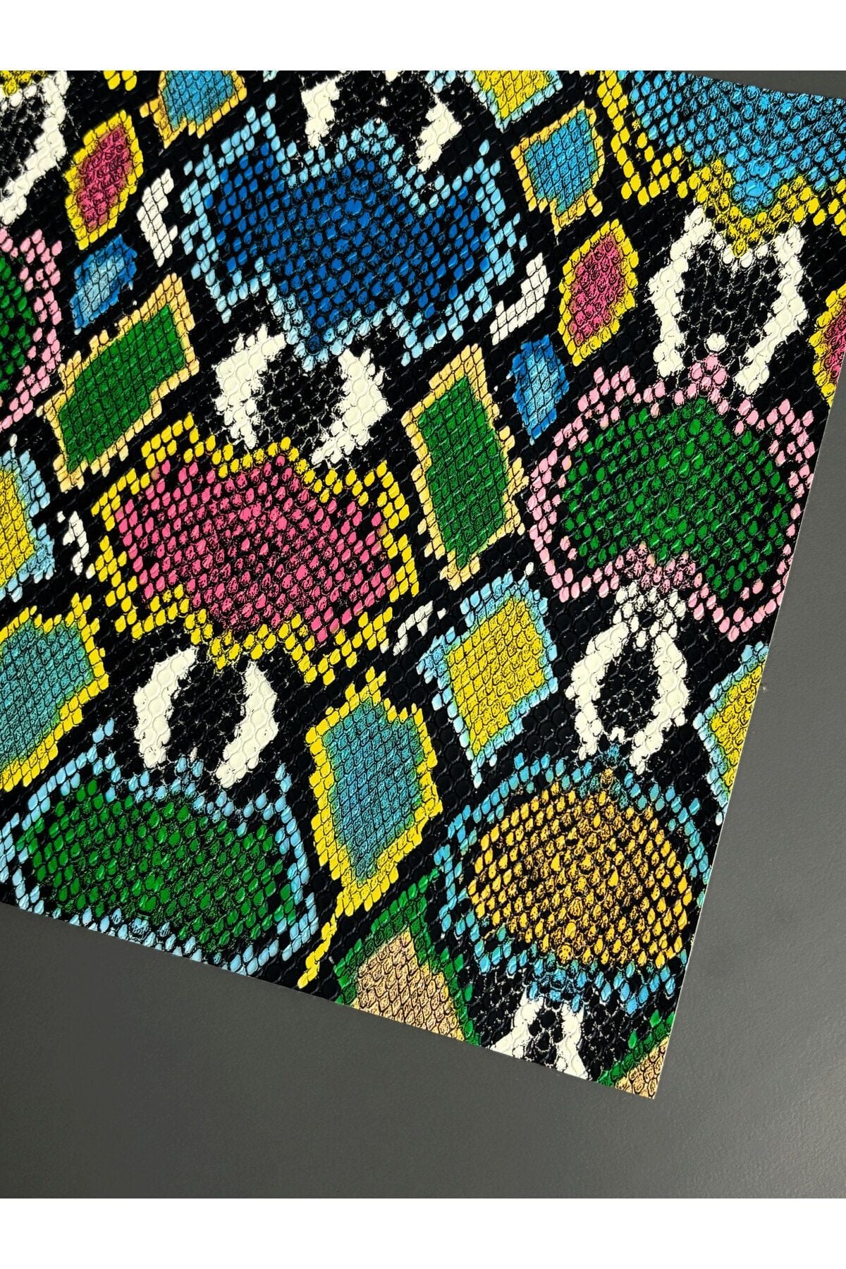 Her Yüzey İçin Şık ve Pratik Çözüm: ( 48x100 cm) Kendinden Yapışkanlı Suni Deri Kaplama Çeşitleri Renkli Yılan