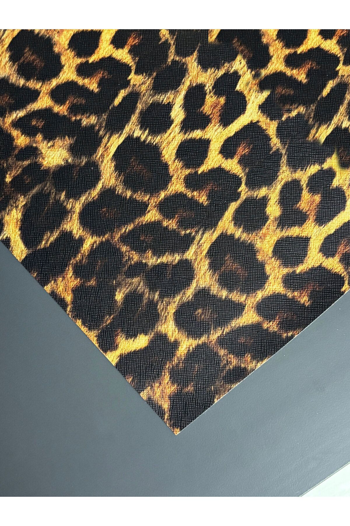 Her Yüzey İçin Şık ve Pratik Çözüm: ( 48x100 cm) Kendinden Yapışkanlı Suni Deri Kaplama Çeşitleri Leopar